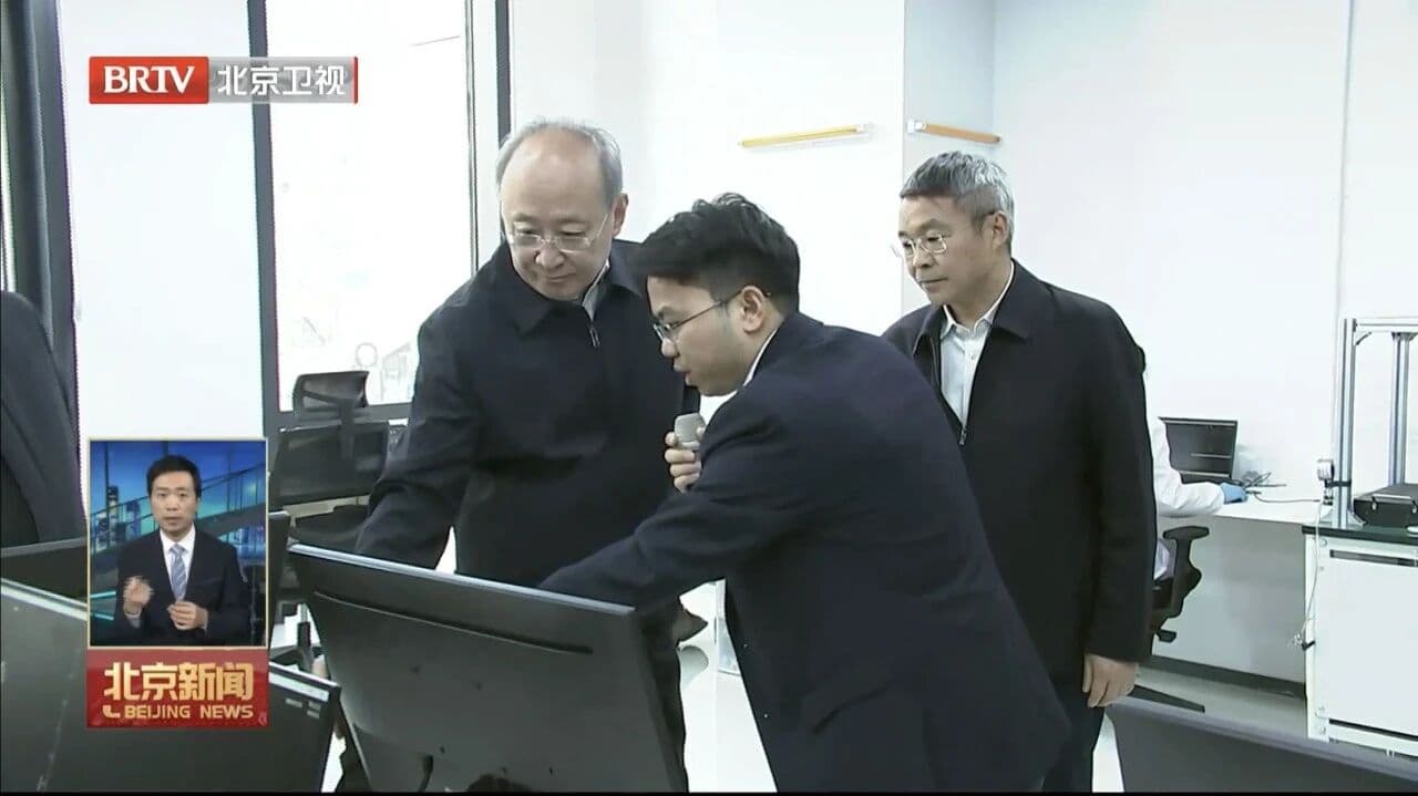 央视《新闻直播间》关注可揉搓机器人电子皮肤技术